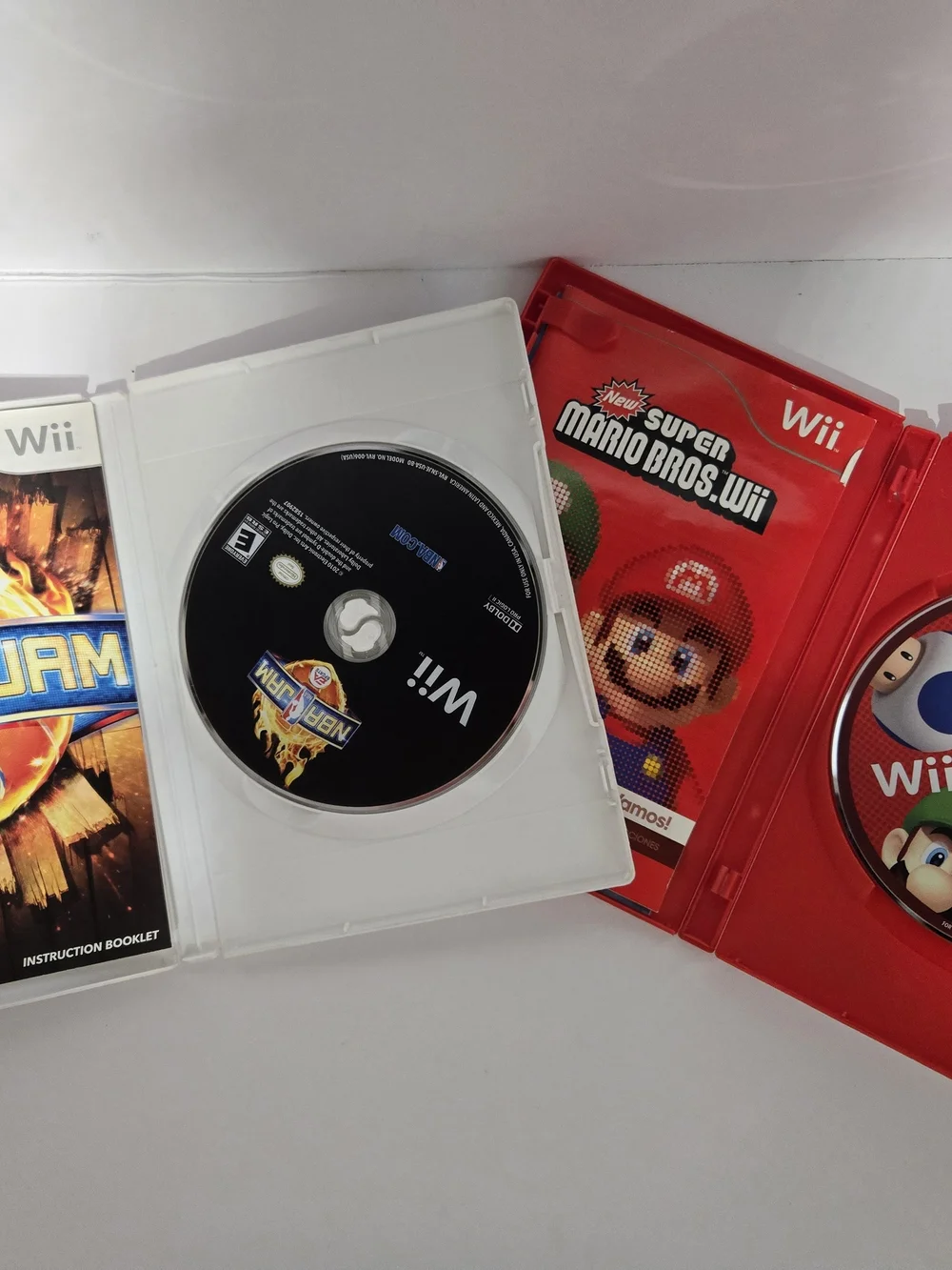 NBA JAM WII AND SUPER MARIO BUNDLE